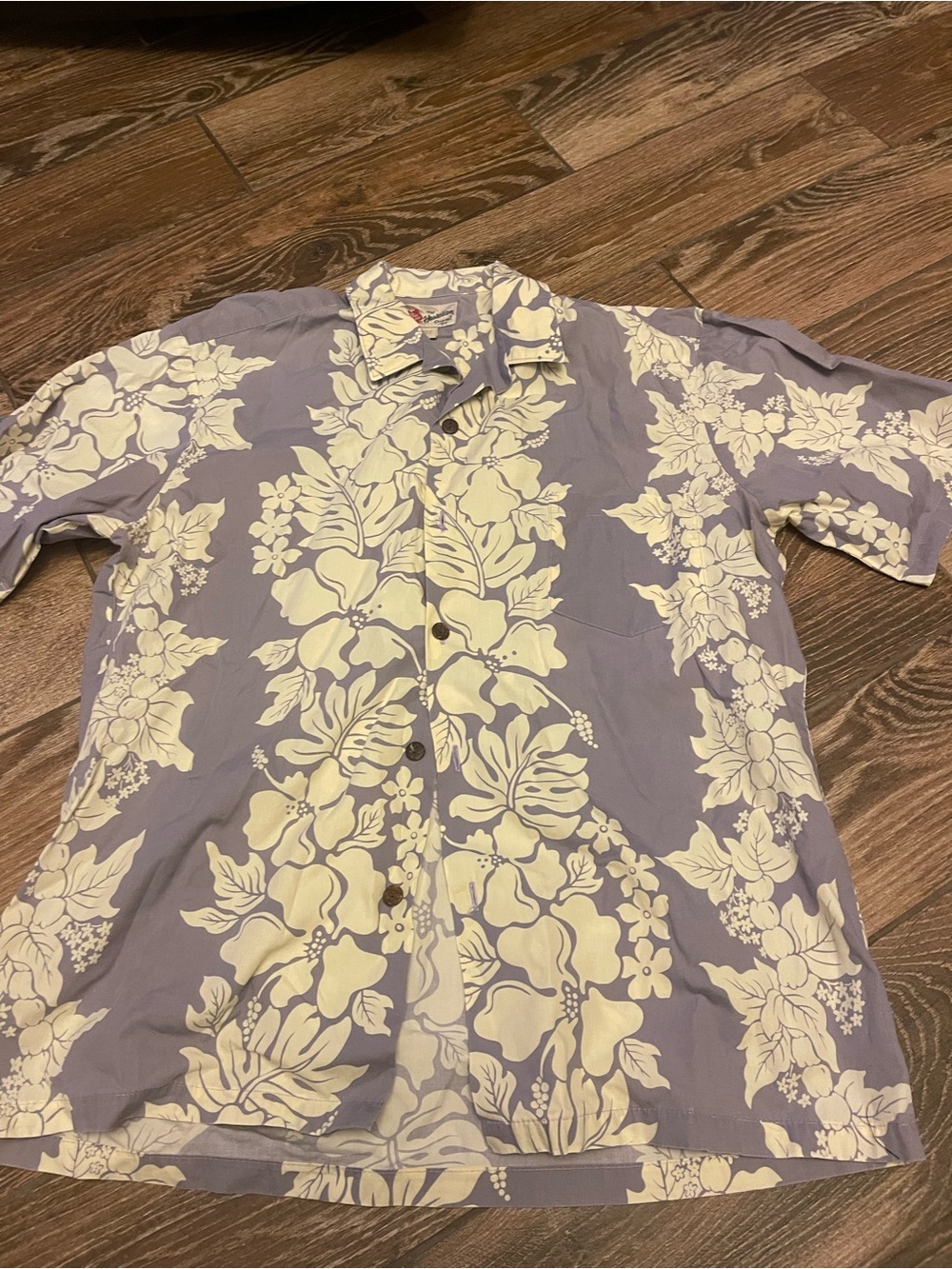 Hilo Hattie Lavender Short-Sleeve Hawaiian Shirt with purple  Floral Print